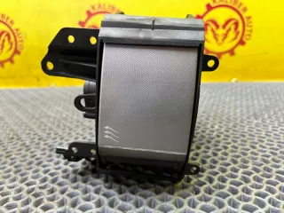 C2Z11440 Дефлектор обдува салона Jaguar XF 250 Арт 2-663981, вид 1