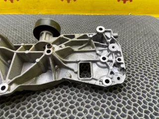 LR002827 Кронштейн генератора Land Rover Freelander 2 Арт 2-665868, вид 18