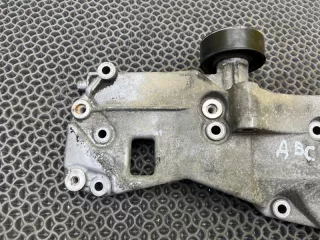 LR002827 Кронштейн генератора Land Rover Freelander 2 Арт 2-665868, вид 2