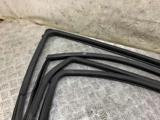 80331JD00A Уплотнитель стекла Nissan Qashqai 1  Арт 2-680639, вид 3
