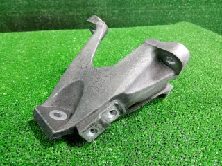 8E0199307E Кронштейн опоры двигателя (комплект) Audi A4 B7 Арт 2-688756, вид 4