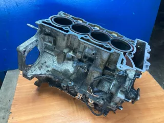 0130EE Блок двигателя Peugeot 308 1 Арт 2-695335, вид 1