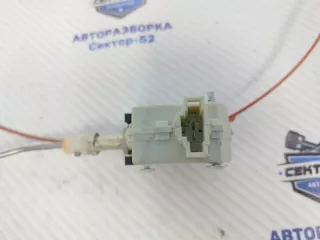 4F0862153B Активатор лючка бензобака Audi A6 C6 (S6,RS6) Арт 2-701657, вид 4