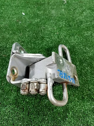 8E0831411E Петля двери Audi A4 B7 Арт 2-704542, вид 1