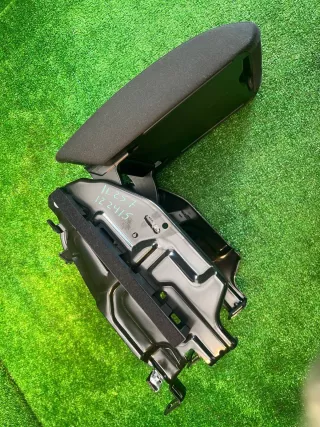 8R0864207A Подлокотник Audi Q5 1 Арт 2-704619, вид 2