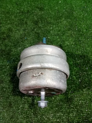8E0199379BG Подушка крепления двигателя Audi A4 B7 Арт 2-704635, вид 1