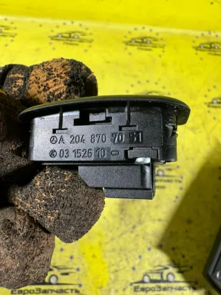 A2048707051 Кнопка открытия багажника Mercedes C W204 Арт 2-717437, вид 3