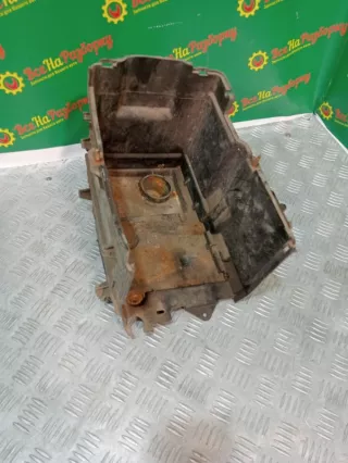 BP4K-56-040M Площадка полка акб Mazda 3 BK 2.0л Арт 2-736924, вид 1