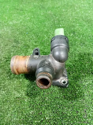 06B121132D Фланец (тройник) системы охлаждения Audi A4 B7 Арт 2-762737, вид 2