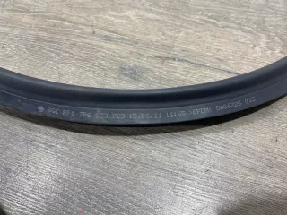 7P6823723 Уплотнитель капота Volkswagen Touareg 2 Арт 2-782847, вид 4