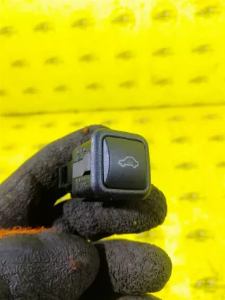 5J0962109 Кнопка сигнализации Skoda Fabia 1 Арт 2-812335, вид 1