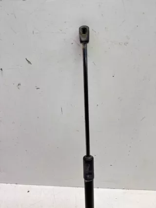 8X3827552 Амортизатор крышки багажника (3-5 двери) Audi A1 Арт 2-828796, вид 2