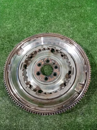 036105266C Маховик двухмассовый Volkswagen Golf 5 Арт 2-832031, вид 1
