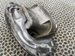 4573775 Подушка крепления двигателя Dodge Stratus 1 2.4л Арт 2-858763, вид 5
