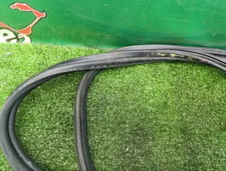 98651261100 Уплотнитель капота Porsche Boxster 986  Арт 2-861309, вид 4