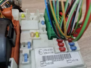 1679895 Блок предохранителей Ford Focus 2 restailing Арт 2-876344, вид 3