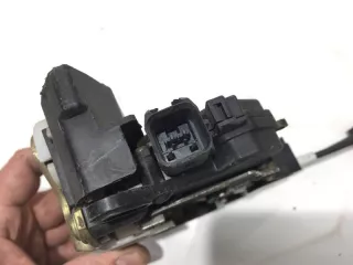 5715A136 Замок двери Mitsubishi Colt 6 restailing Арт 2-885351, вид 3