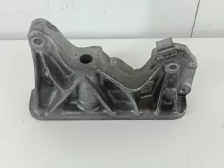 A6542230004 Кронштейн опоры двигателя Mercedes CLA c118 Арт 2-887577, вид 1