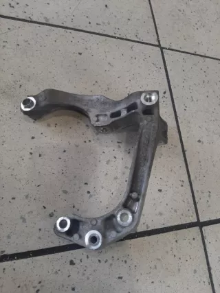 06M260885M Кронштейн компрессора кондиционера Audi A4 B9 Арт 2-899778, вид 1