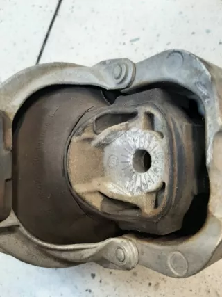 4M0199371FG Подушка двс Audi A4 B9 Арт 2-899792, вид 2