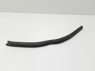 A2046280198 Уплотнитель капота Mercedes C W204 Арт 2-900472, вид 1