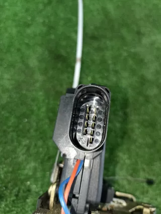 8N2837015B Замок боковой двери Audi TT 1 Арт 2-903681, вид 3