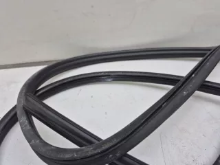 7P0877439 Уплотнительная резинка Volkswagen Touareg 2 Арт 2-920531, вид 3