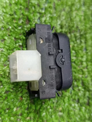 A2108202010 Кнопка складывания зеркал Mercedes E W210 Арт 2-935107, вид 3