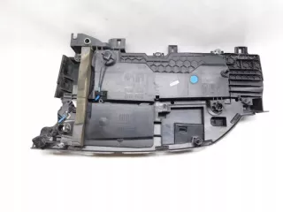 L8B2-13405-A Фонарь задний левый Land Rover Defender 2 Арт e12783392, вид 3
