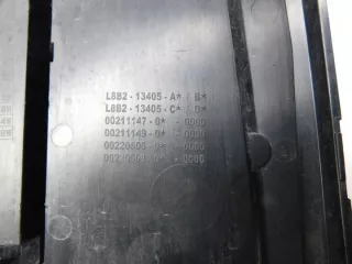 L8B2-13405-A Фонарь задний левый Land Rover Defender 2 Арт e12783392, вид 4