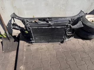  Передняя панель крепления облицовки (телевизор) Audi A4 B7 Арт e12777379, вид 1