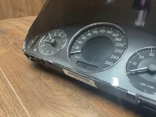 A2114405711 Щиток приборов (приборная панель) Mercedes E W211 Арт e12775459, вид 3