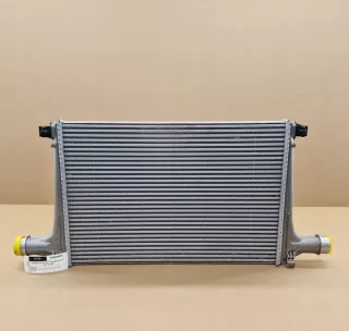 4M0145805J 4M0145805D 4M0145805B 4M0145805G 4M0145805C 4M0145805E Интеркулер Audi Q7 4M Арт e12768708, вид 1