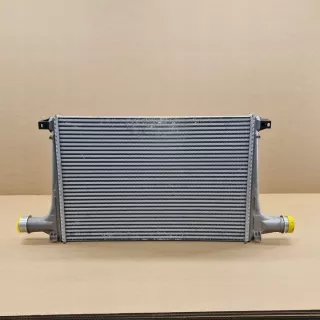 4M0145805J 4M0145805D 4M0145805B 4M0145805G 4M0145805C 4M0145805E Интеркулер Audi Q7 4M Арт e12768708, вид 2