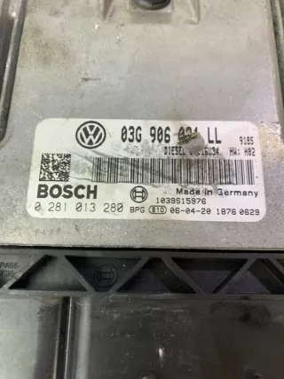 03g906021LL 0281013280 Блок управления двигателем Seat Leon 2 Арт e12766183, вид 4