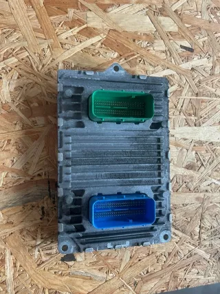 68258531AA P68258531 P68258531AA 68258531 Блок управления двигателем Jeep Cherokee KL Арт e12763886, вид 1