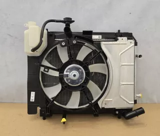 MF422174-6373 884600D400 TOY2589 Радиатор (основной) Toyota Yaris 3 Арт e12750314, вид 1