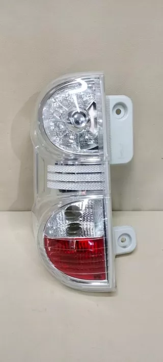 E-NV200 265554FA0B 265554FA0A Фонарь задний левый Nissan NV 200 Арт e12741633, вид 1