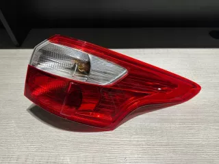 BM51-13404-G Фонарь задний правый Ford Focus 3 Арт e12740851, вид 1