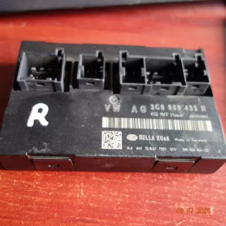 3C0959433R Блок предохранителей Volkswagen Passat B6 Арт e12738282, вид 1
