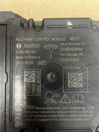 1512876-00-E Блок предохранителей Tesla model 3 Арт e12738217, вид 2
