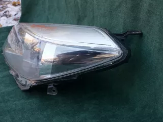 2011-2014R 81170-0D460 Фара левая Toyota Yaris 3 Арт e12737191, вид 4