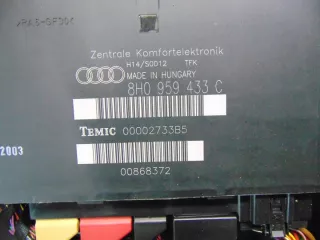 8H0959433C Блок предохранителей Audi A4 B7 Арт e12736679, вид 2