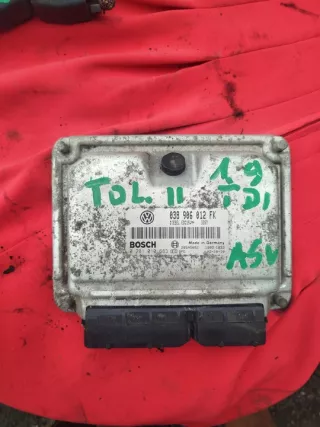 038906012FK 0281010683 Блок управления двигателем Seat Leon 2 Арт e12730251, вид 1