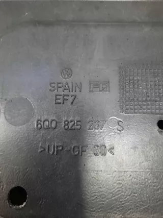 6Q0825237S Декоративная крышка двигателя Seat Ibiza 4 Арт e12726306, вид 3