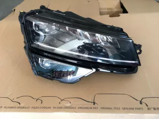 57B941016 Фара правая Skoda Karoq Арт e12709887, вид 2