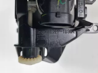 81210-02110 8121002110 Фара противотуманная правая Toyota Prius 3 Арт e12704458, вид 4