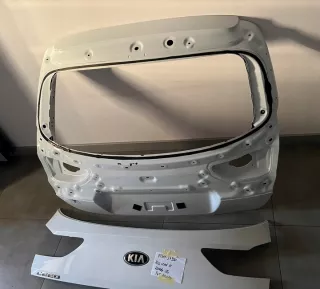 PG-144 73700-J7200 73700J7200 Крышка багажника (дверь 3-5) Kia Ceed 3 Арт e12700654, вид 1