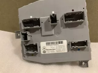 A2059006330 Блок предохранителей Mercedes C W205 Арт e12696770, вид 4