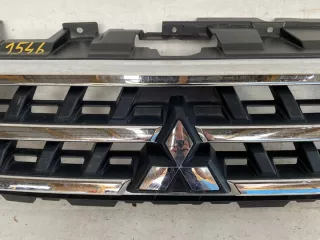 7450A975 7450A977 Решетка радиатора Mitsubishi Pajero 4 Арт e12692135, вид 3